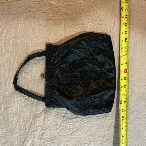 Rare Vintage 1960s Frances Hirsch Black Beaded Bag Clutch w/ Kisslock Closure - Picture 5 of 10